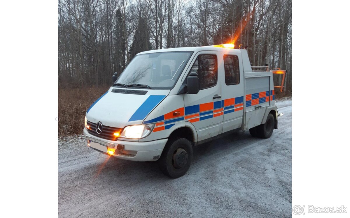 Odtahovka Mercedes Sprinter 4x4 rv:2002