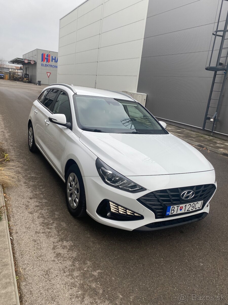 2021 Hyundai i30 CW Kombi 1.6 CRDi Family odpočet DPH