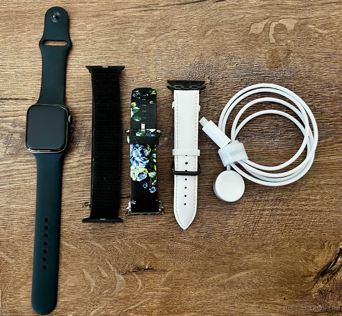 Apple watch 5 , 44mm