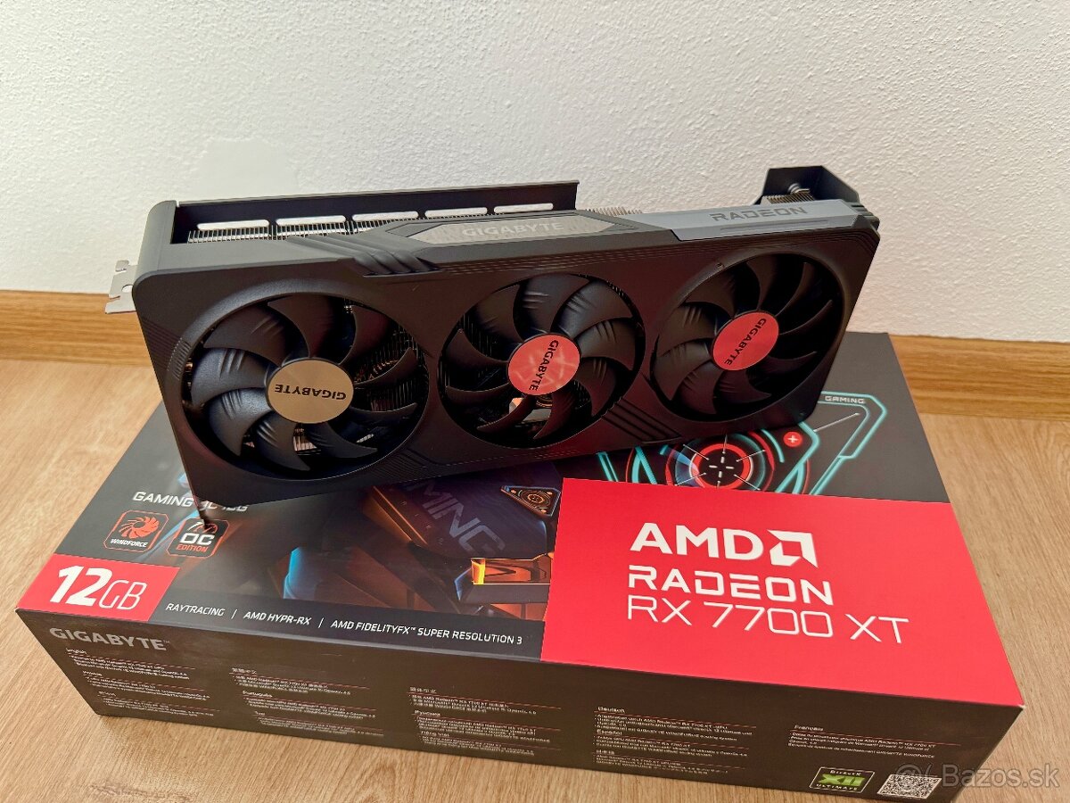 GIGABYTE AMD Radeon RX 7700 XT GAMING OC 12G