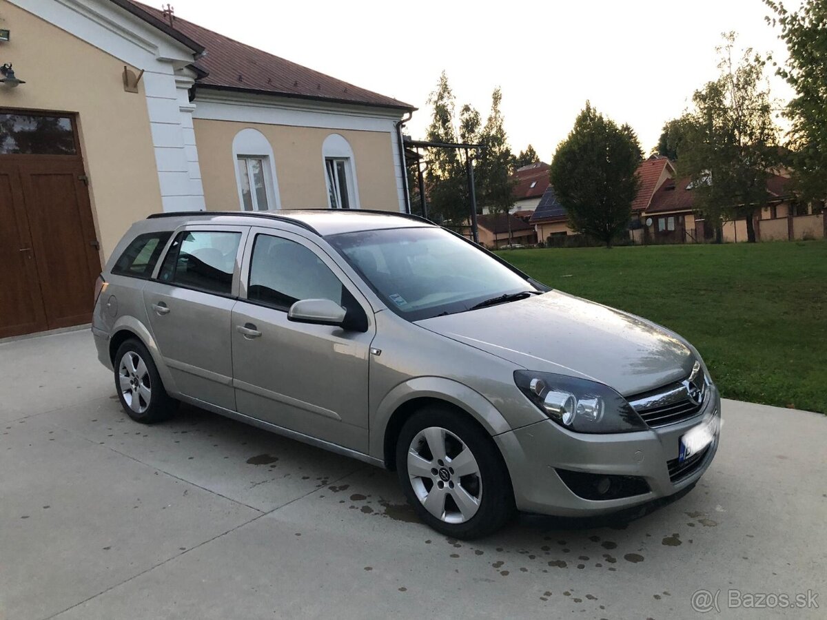 Opel Astra Caravan 1.7 CDTi , SK AUTO