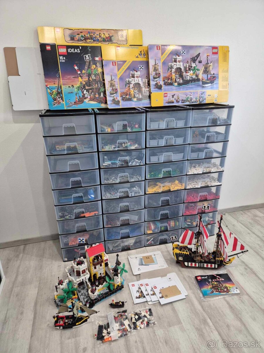 LEGO MIX 33kg + 10320 + 21322 (2x)