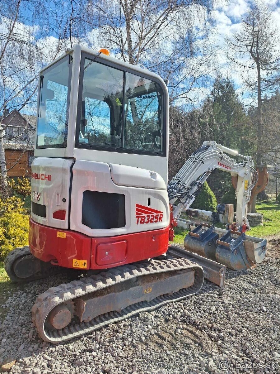 Takeuchi Tb325r