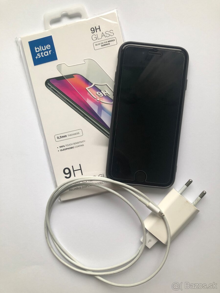 iPhone 8 256GB + sklo