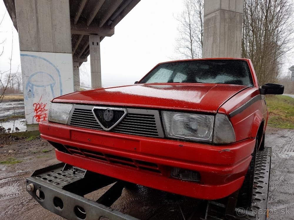 Alfa Romeo 75 Dily