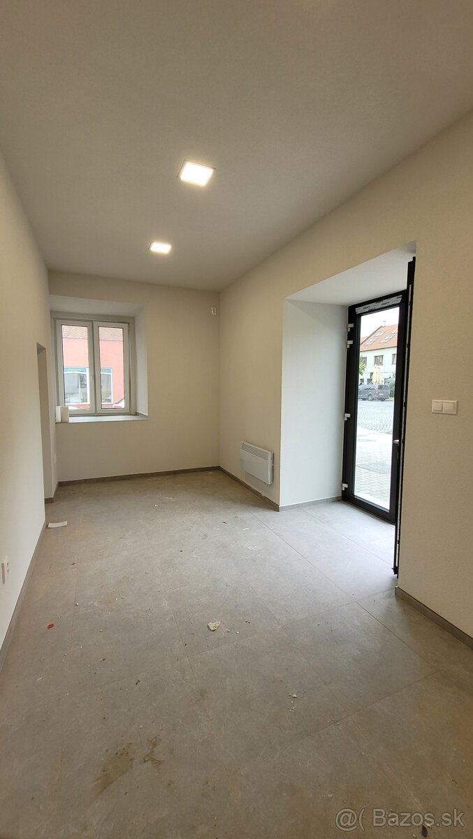 Centrum mesta Zlate Moravce 16m2