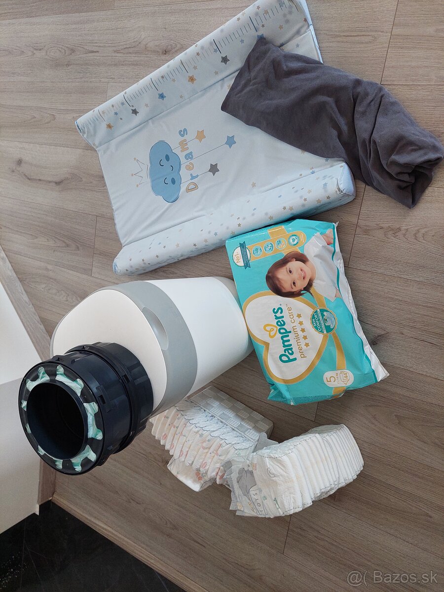 Kôš na plienky,prebaĺovacia podložka, plienky Pampers