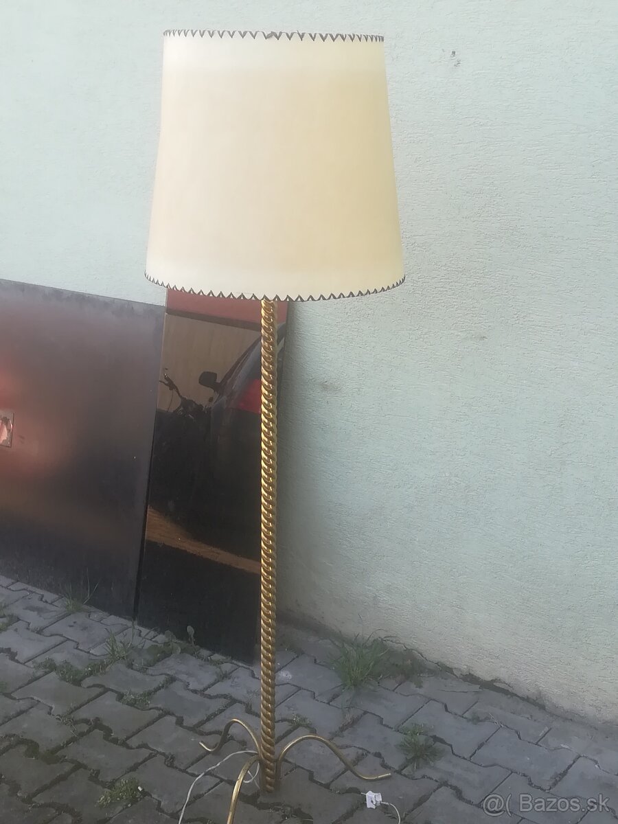 Stará lampa svietidlo