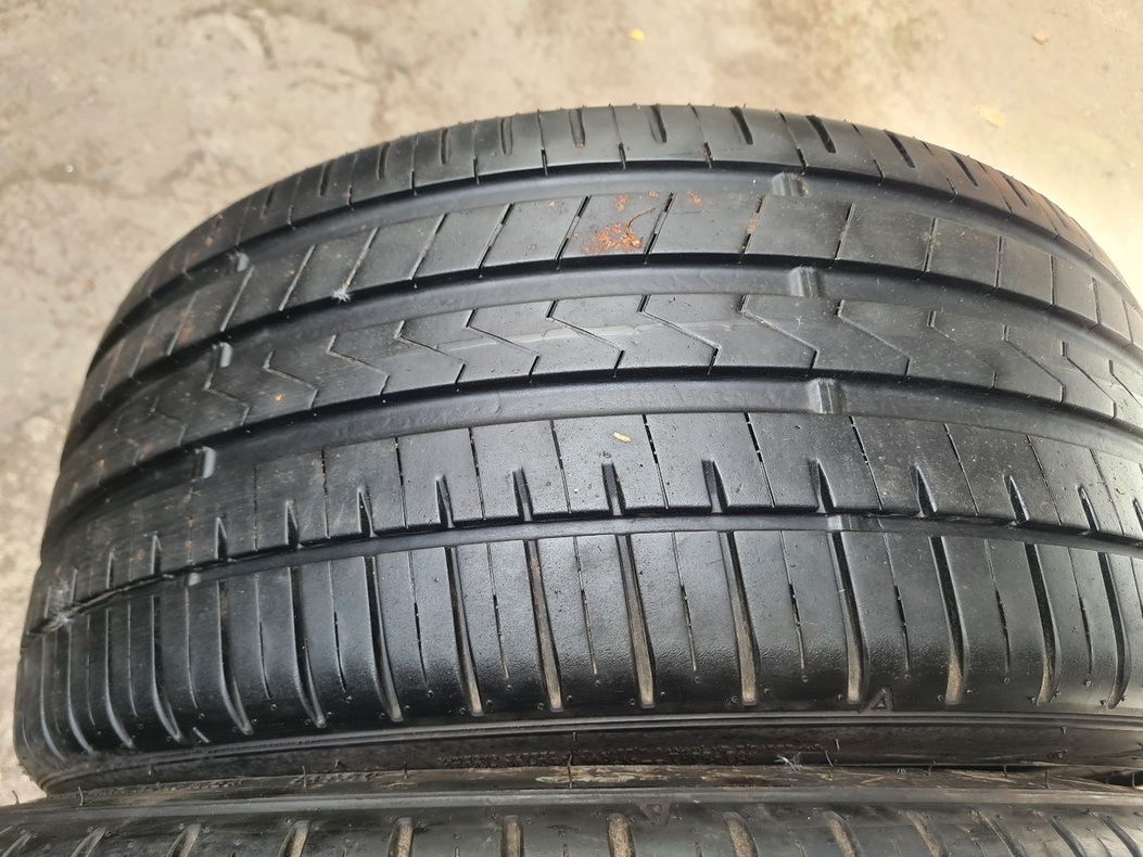 235/35r19 letné 2 ks FALKEN dezén 6,8mm DOT2020