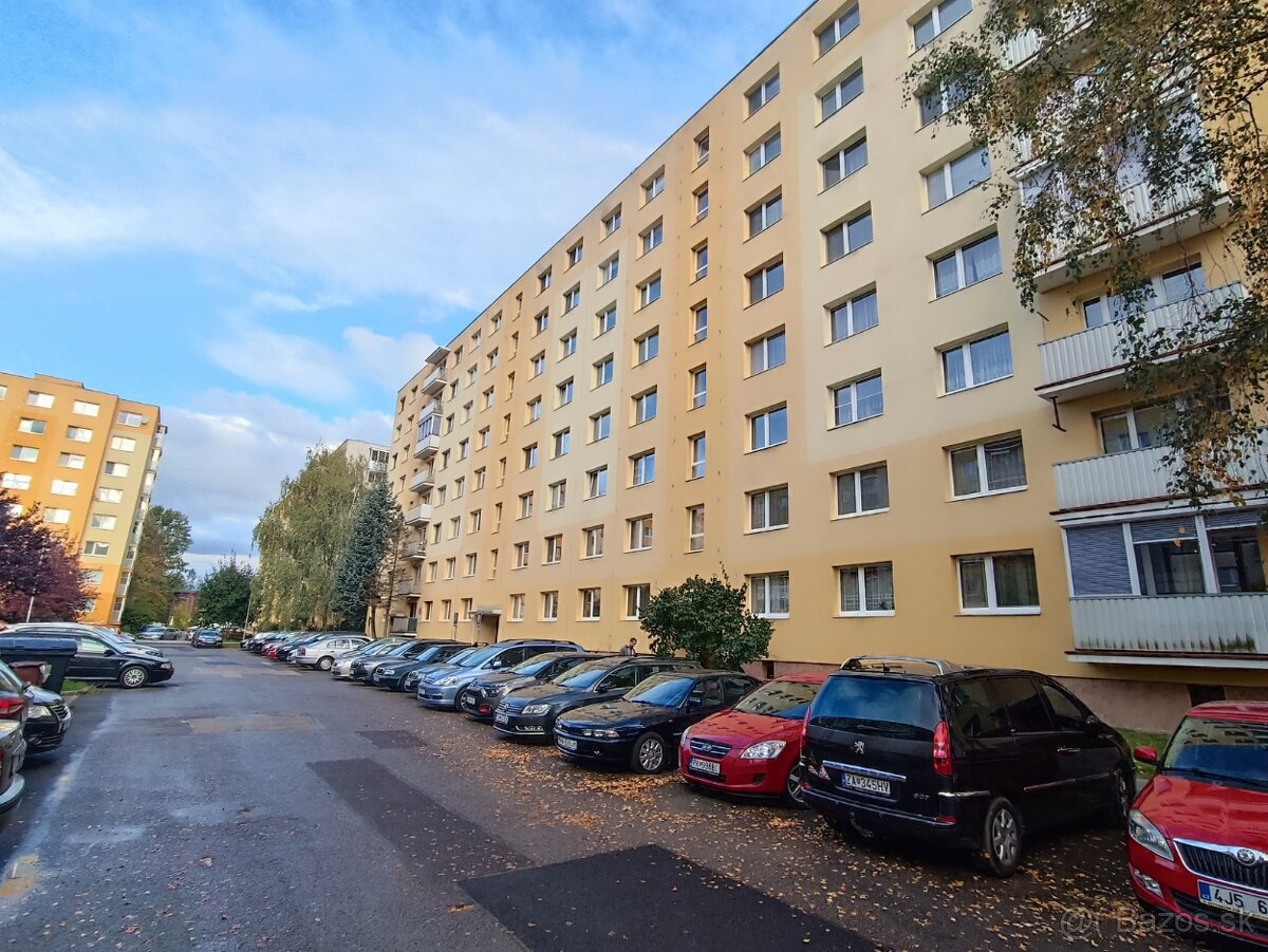 Najväčší 4 izb.byt s balkónom,93 m2- Vlčince 3