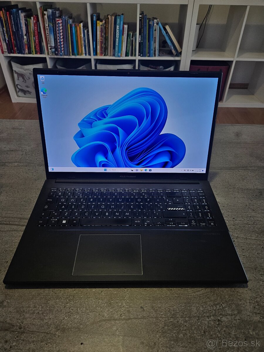 Asus Vivobook Go 15 AMD Ryzen 5 7520U / 16GB RAM / 512GB SSD