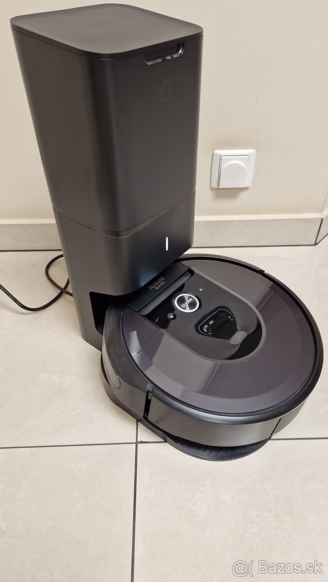 iRobot Roomba i7+