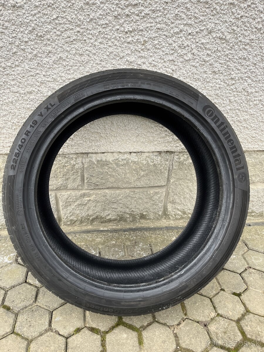 Predám 1ks Pneu 225/40 R19 Y XL