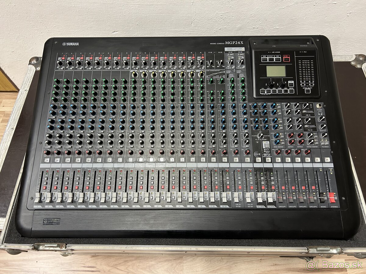 Mix pult YAMAHA MGP 24X + Originál CASE