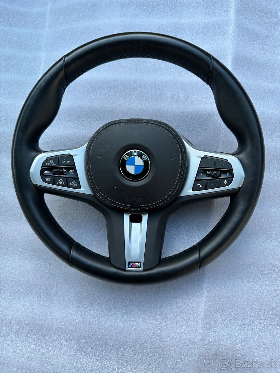 Bmw volant M-sport vyhrievany