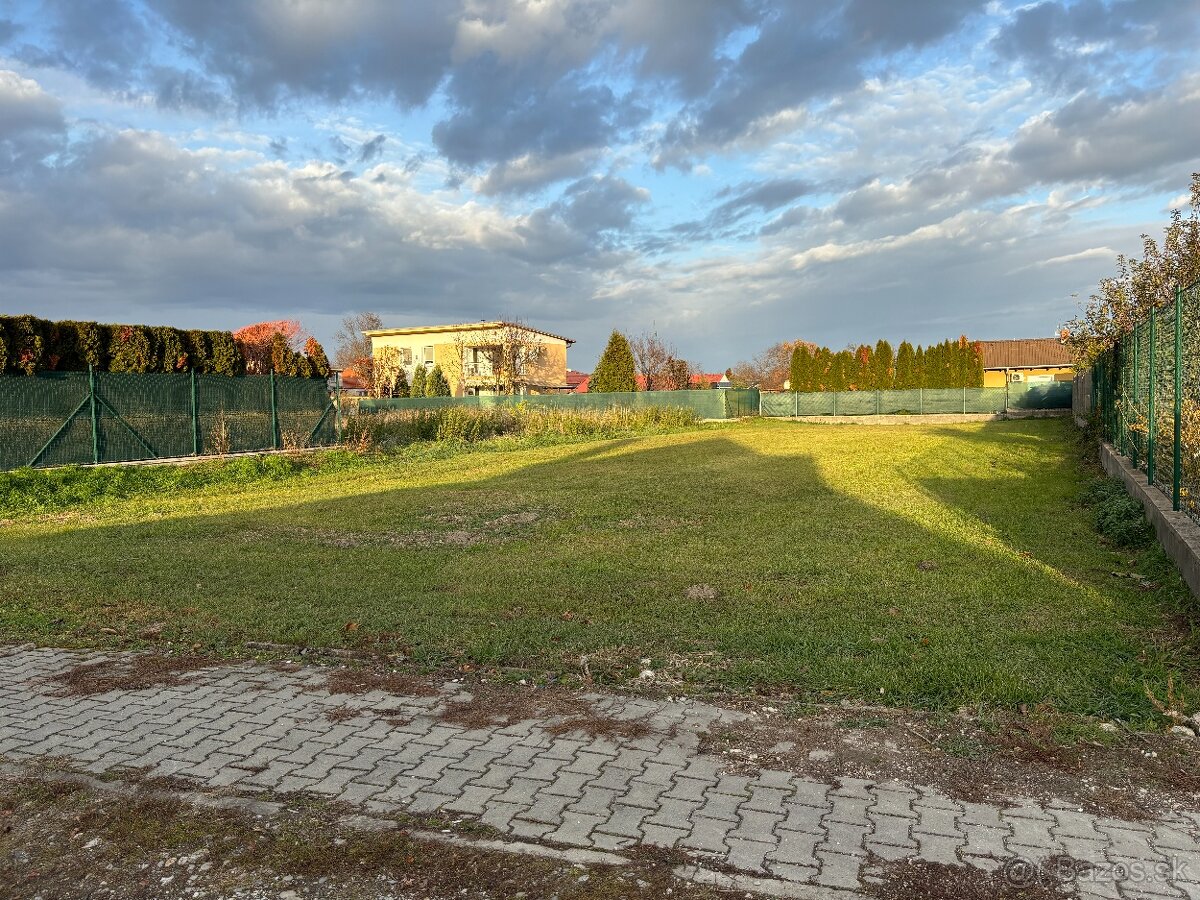 Na predaj ponúkame stavebný pozemok v Novej Dedinke