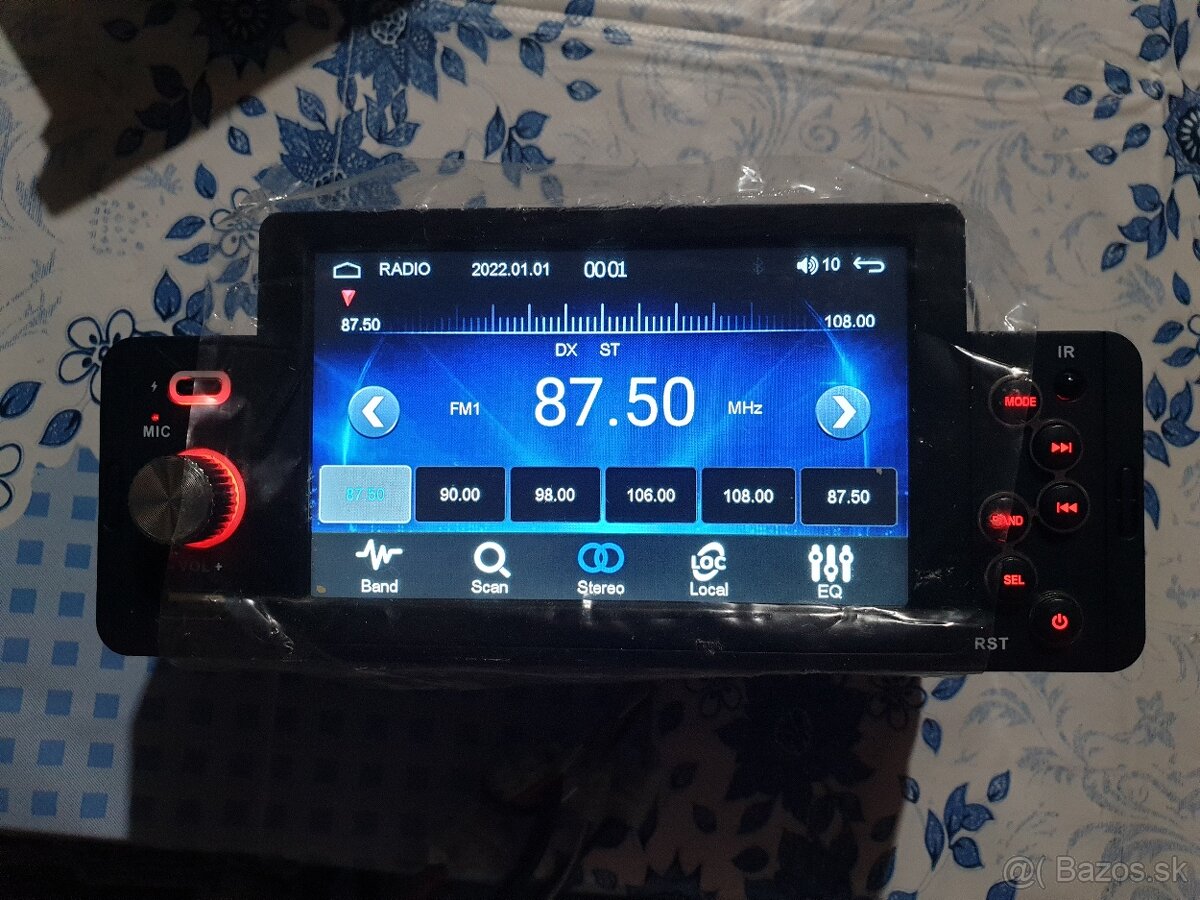 Predam 1 din radio z obrazovkou