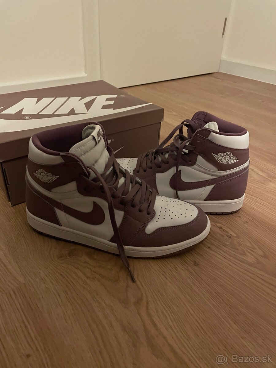 Air Jordan 1 Retro High OG Mauve