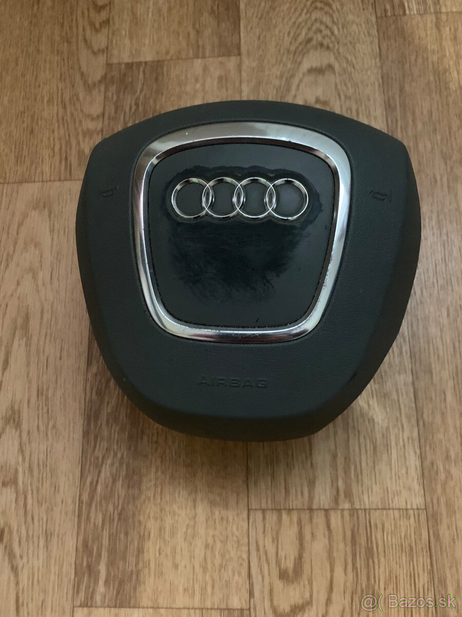 Audi A5 airbag