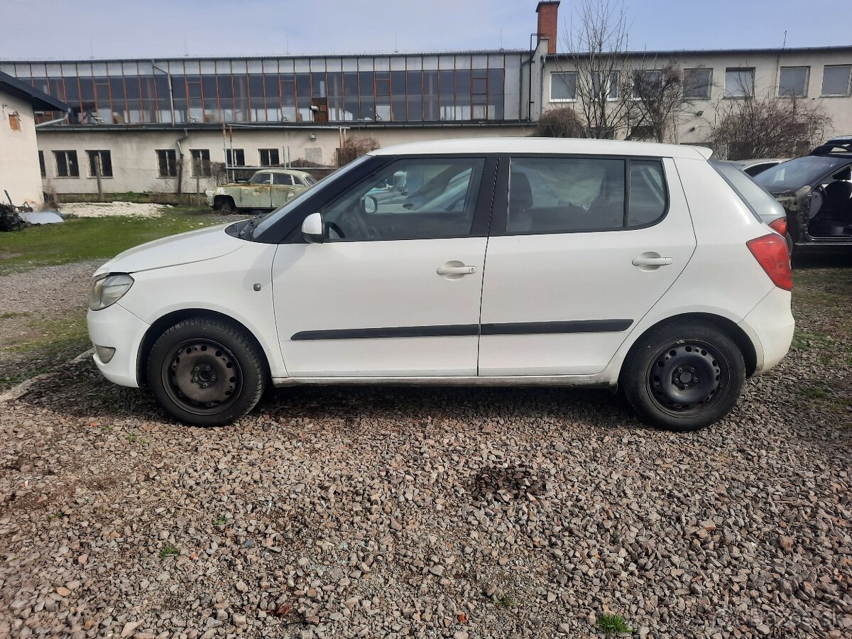 Rozpredam Skoda Fabia2 Facelift 1,9tdi farba biela 1026,