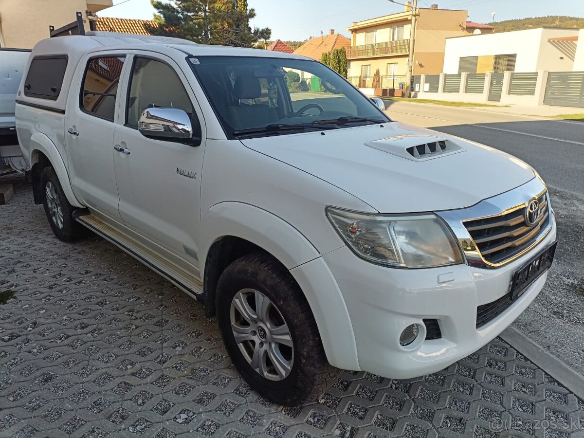 TOYOTA HILUX 3.0 DIESEL AUTOMAT ROK 2012