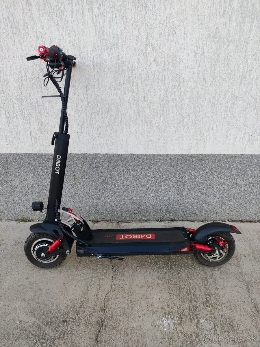 Na predaj 60V kolobežka Daibot R8. Dual motor. 3600W. TOP