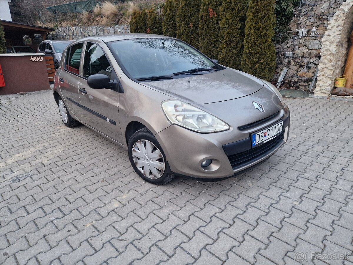 Renault Clio 1.2 benzin 48kw r.v.2010 96000km