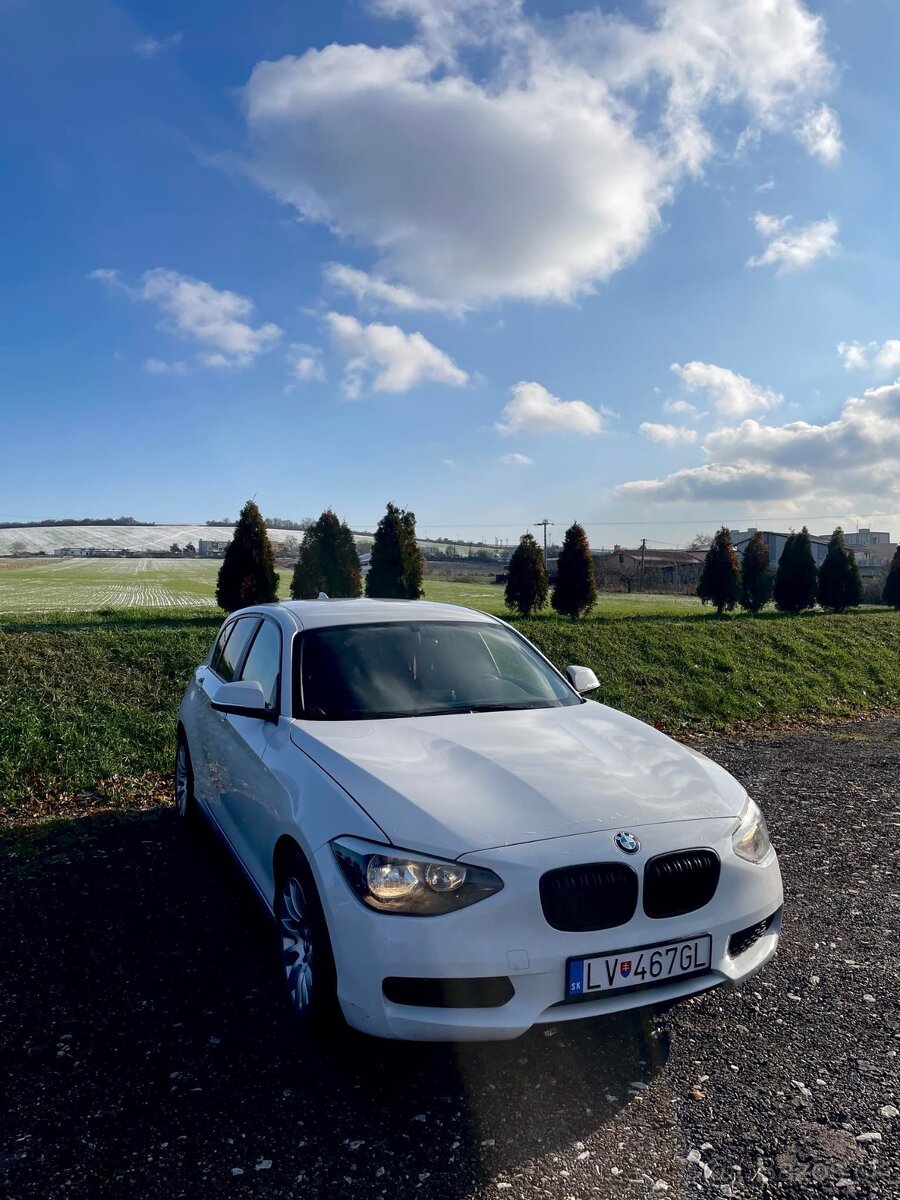 BMW 116i AUTOMAT + NAVI