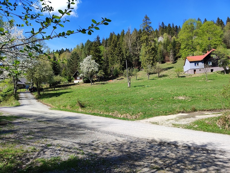 Slnečný pozemok vhodný na výstavbu - Zákopčie