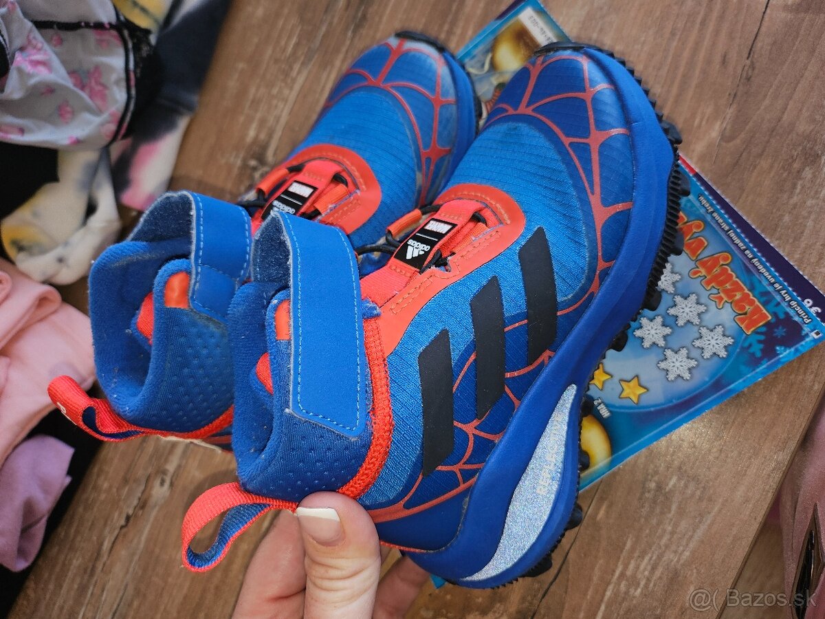 Perfektne adidas spiderman zimne 29