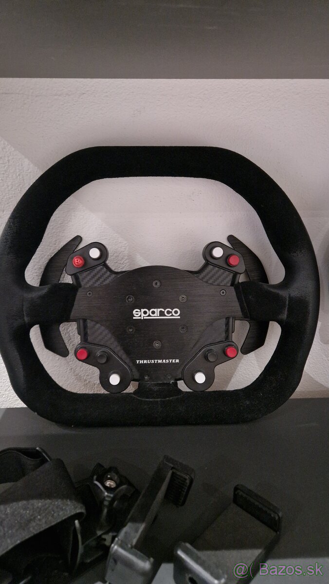 Volant Thrustmaster Sparco