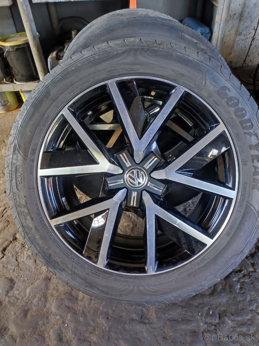 20"letné pneu Goodyear Eagle F1 285/45/R20 SUV