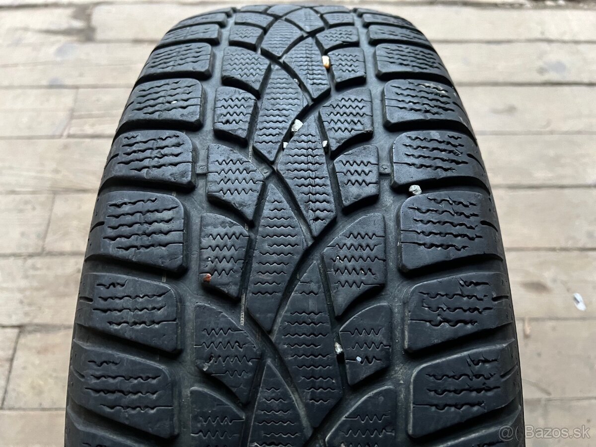 235/65R17 104H Dunlop SP Winter Sport 3D