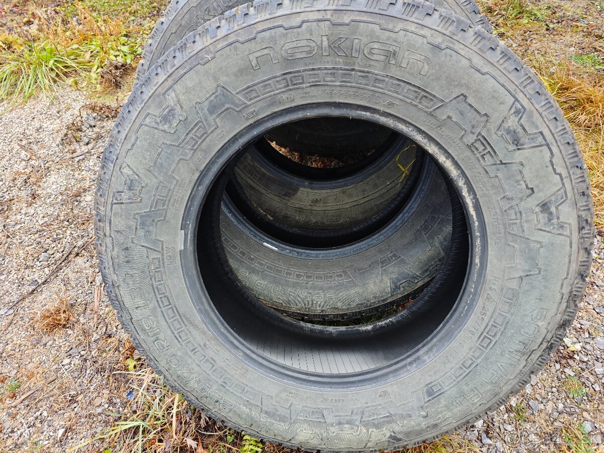 NOKIAN 255/70/r18