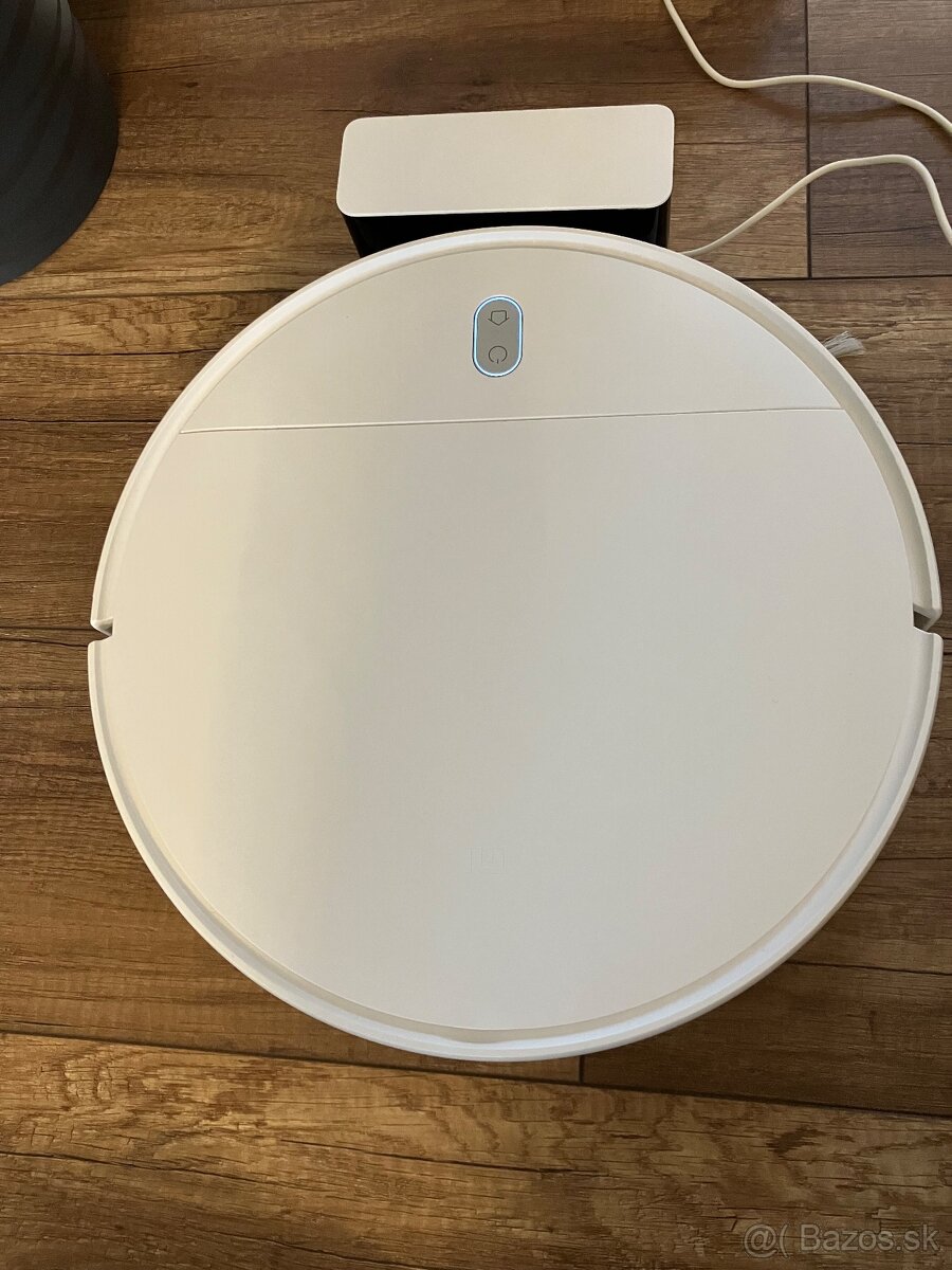 Mi Robot Vacuum-Mop Essential