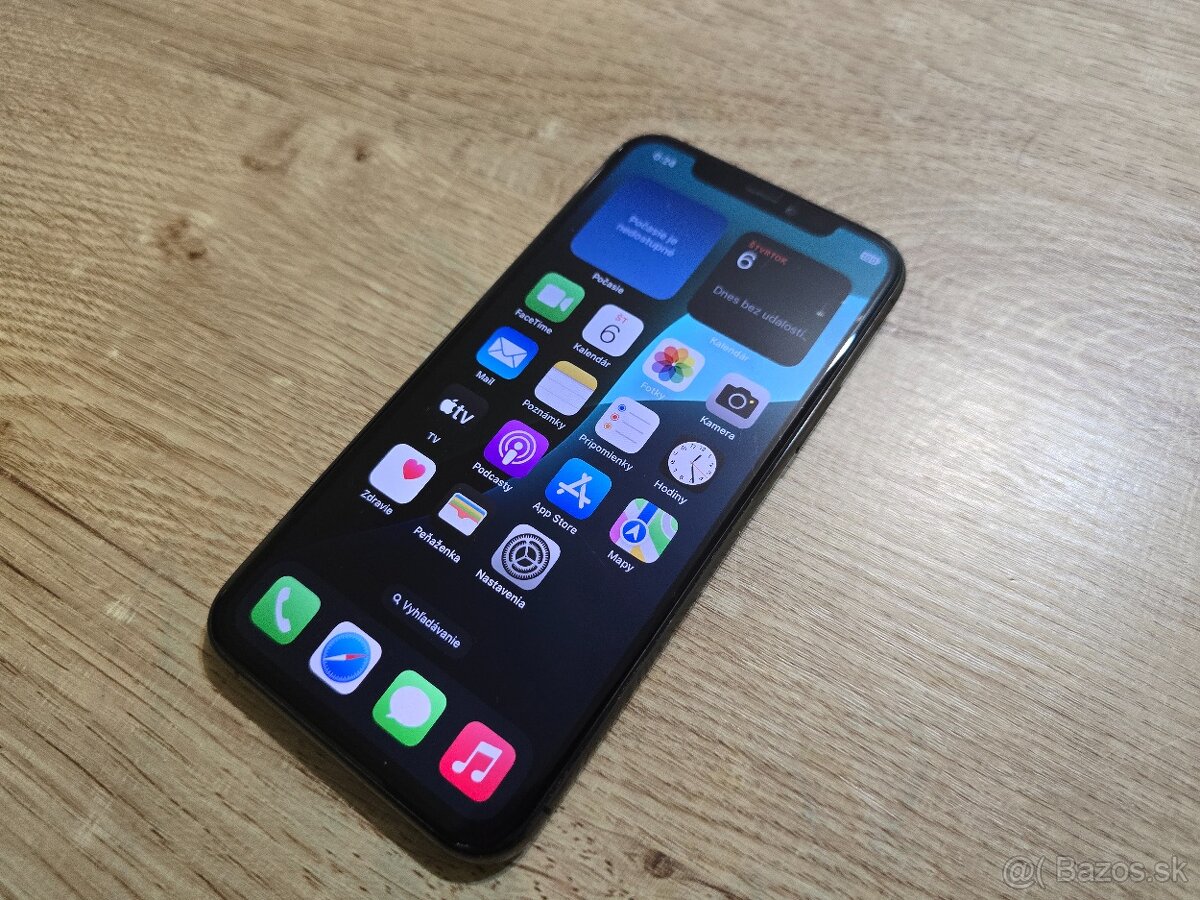 Iphone 11 pro s novou bateriou plnefunkcny ma len bezne znam