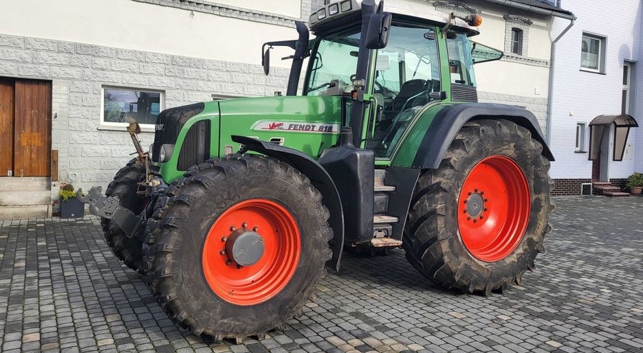 Traktor Fendt 818 VARIO TMS