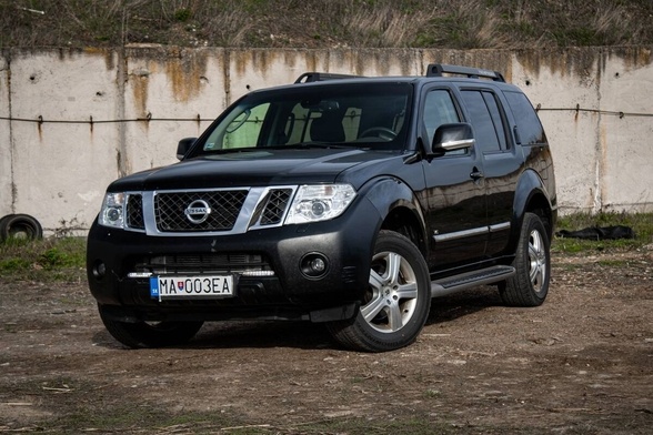 NISSAN PATHFINDER V6 3.0dci