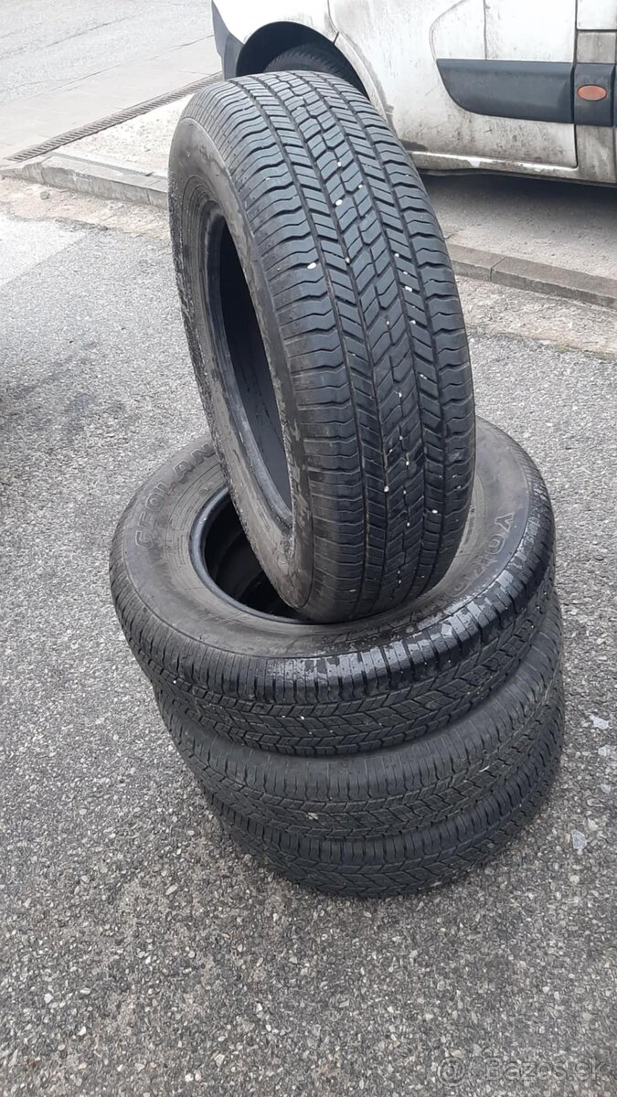 215/70R16. 100H. Yokohama zimné