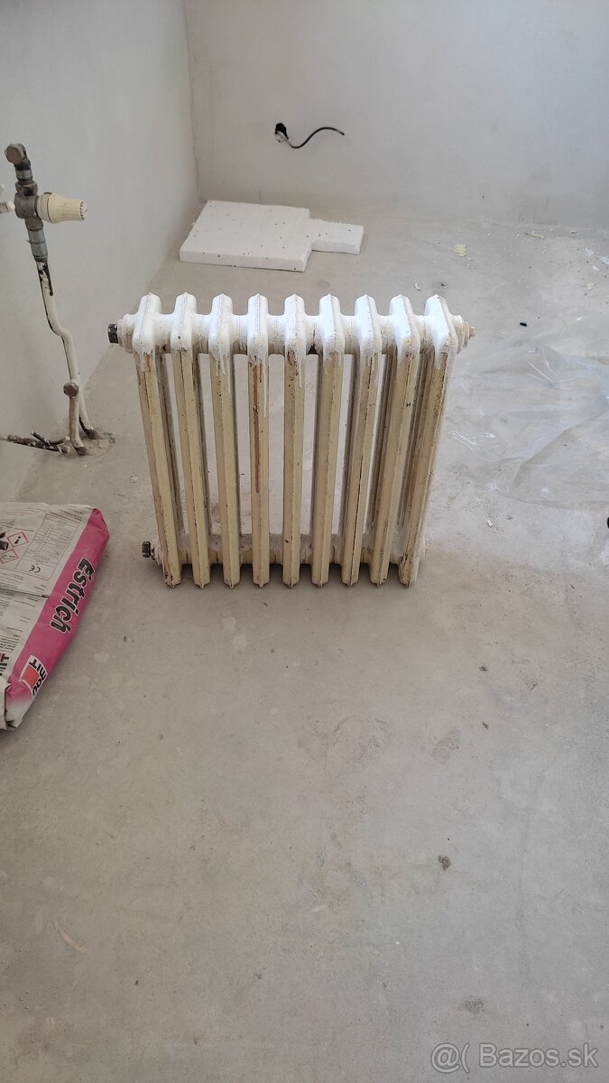 Predam 2 ks liatinovych radiatorov