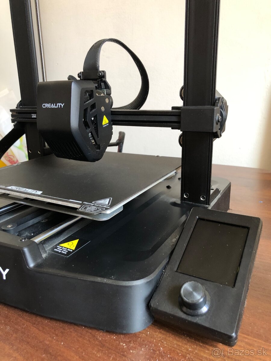 Predám 3D tlačiareň Creality Ender 3 V3 SE + Filamenty