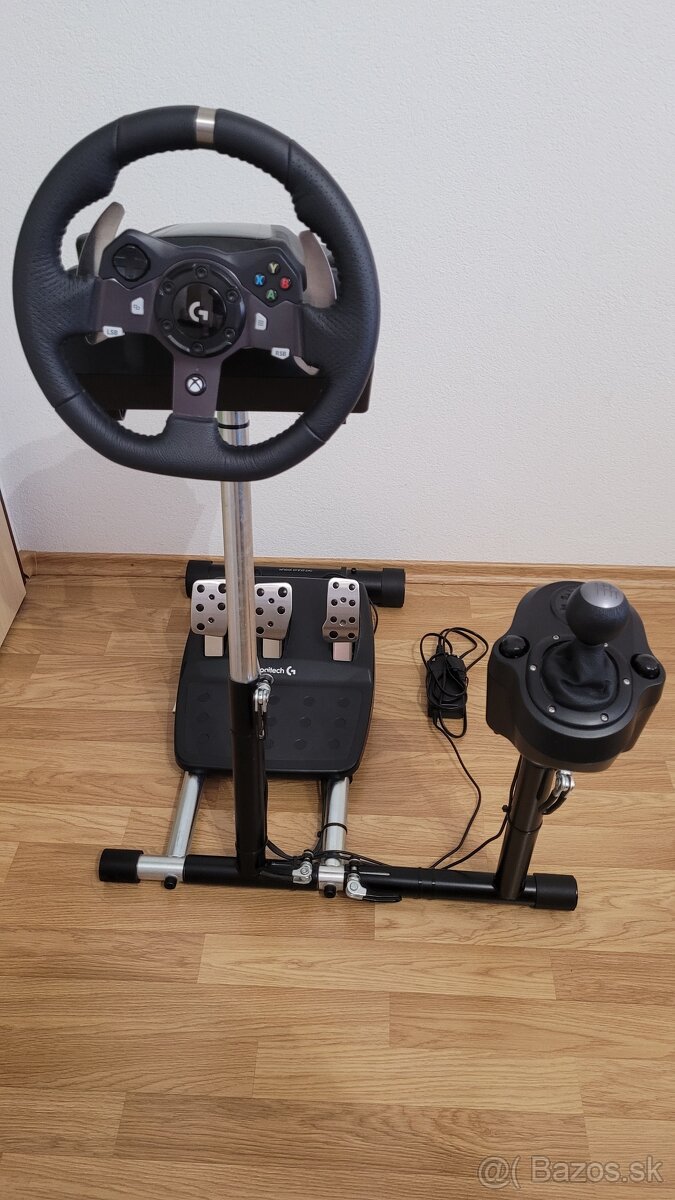 Logitech G920 + Wheel Stand Pro  +Logitech Driving Force