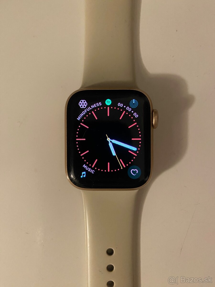 Apple Watch Series 5 40mm Rose Gold