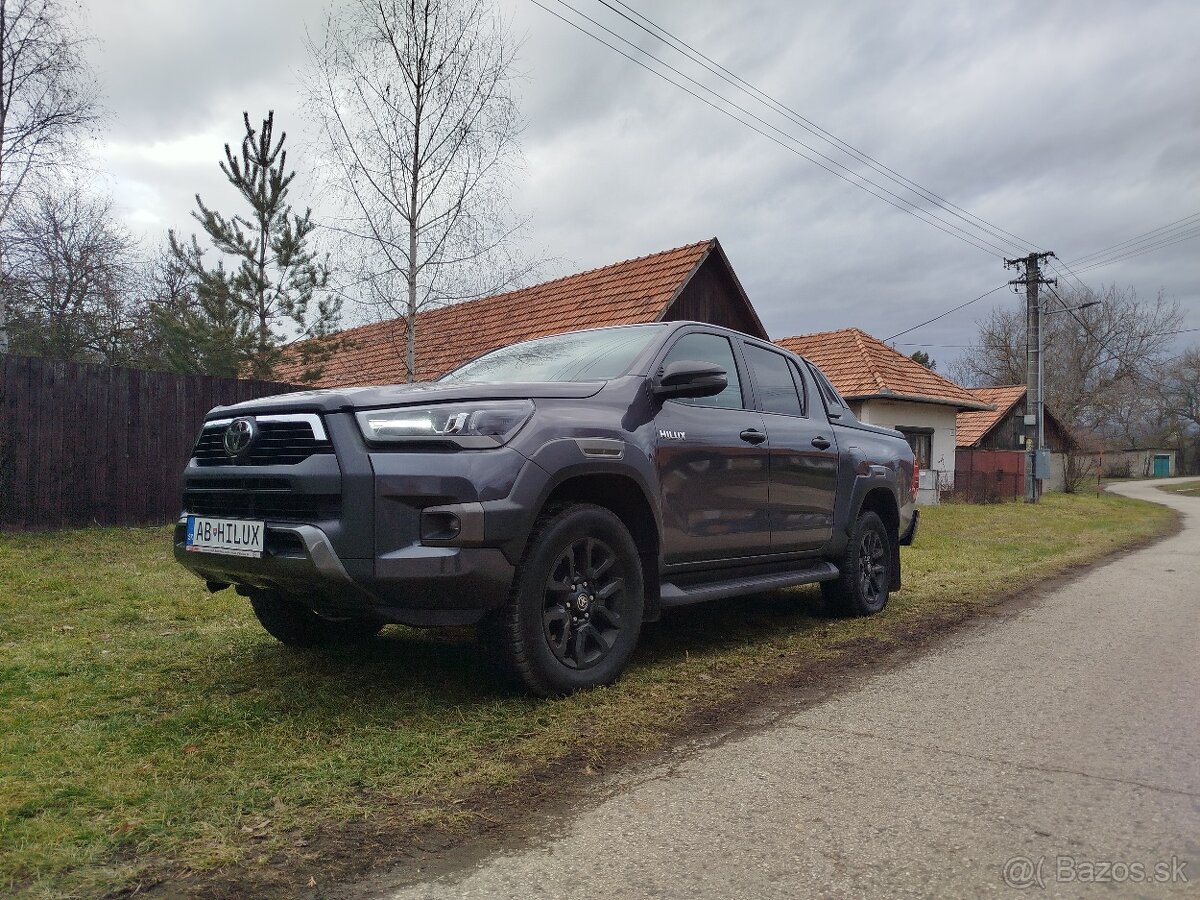 Toyota HILUX 2.8D 4D pick Up Double Cab