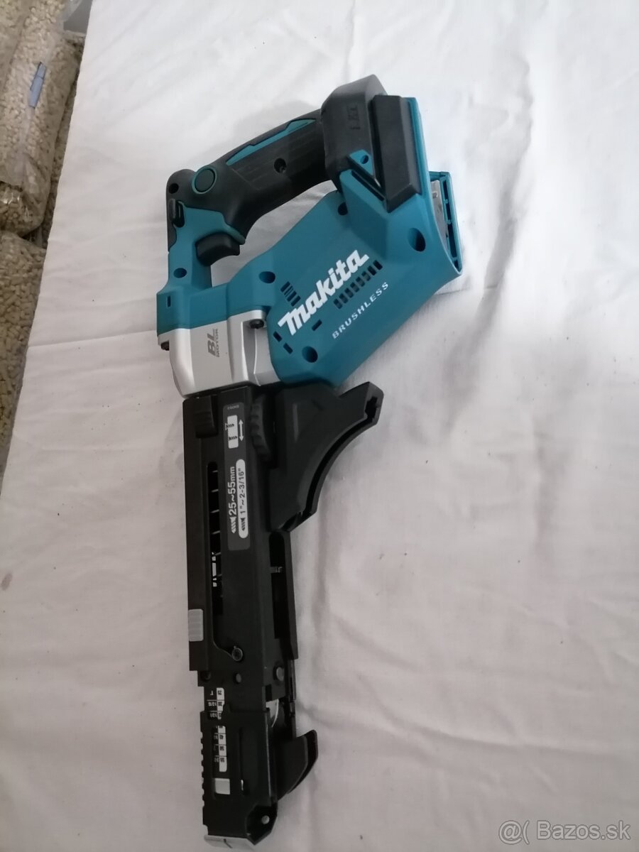 AKU skrutkovač so zásobníkom,, MAKITA DFR 551 Z-,,,--270€