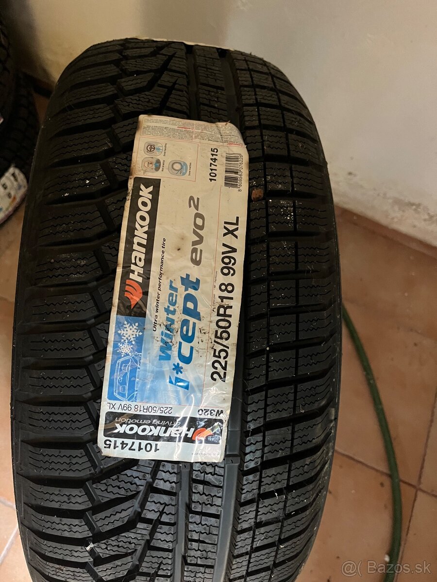 225/50 R18