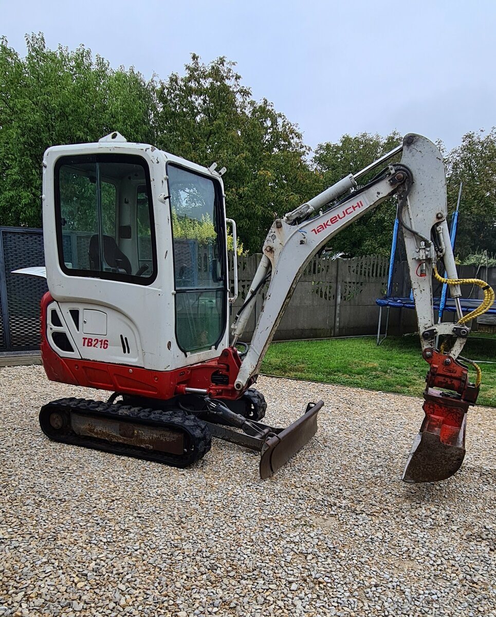 Predám mini báger Takeuchi TB 216