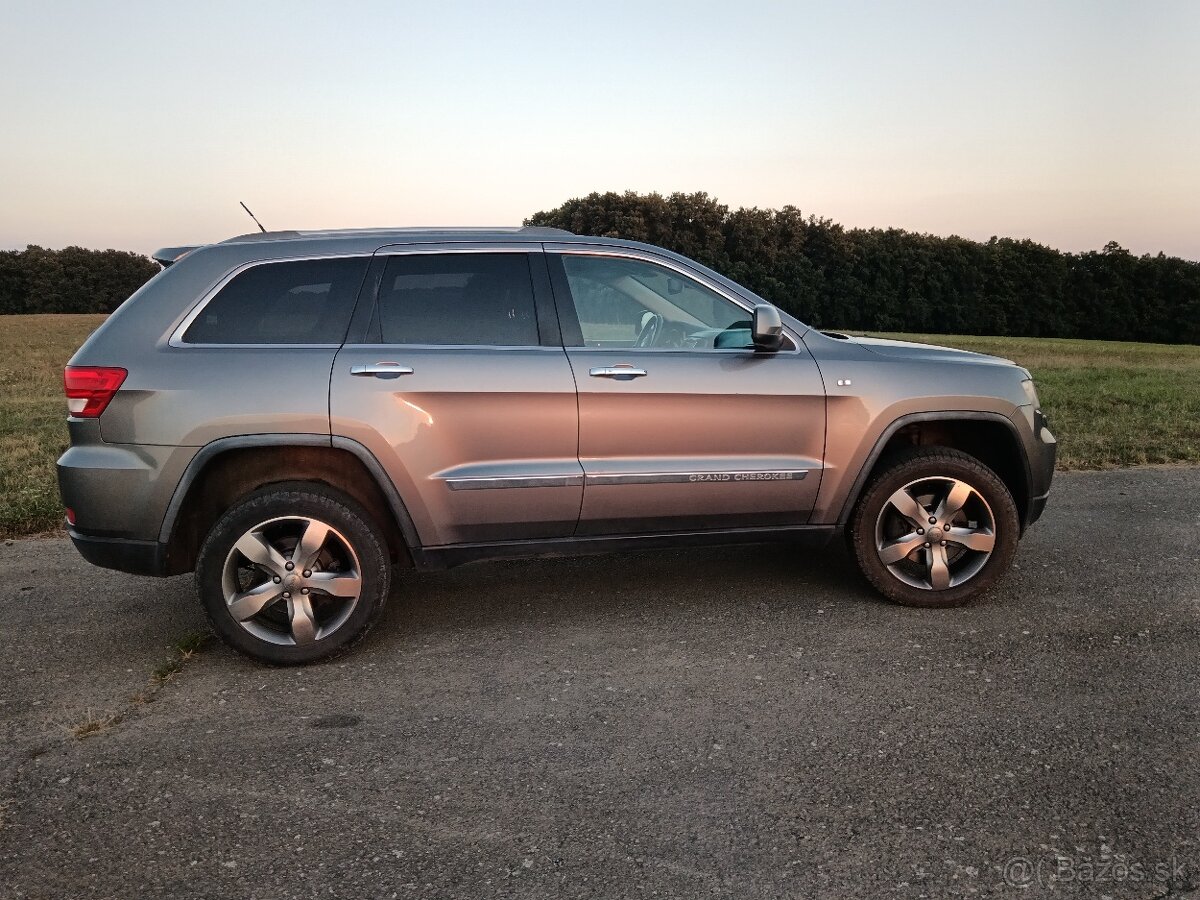 Jeep Grand Cherokee WK2 177 kw OVERLAND