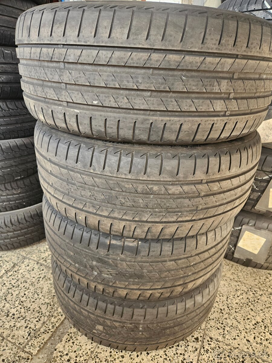 225/40 R19 Bridgestone letné pneu RFT