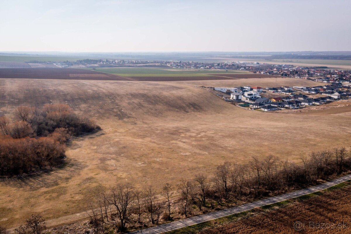 Skvelá investíciaNa predaj pozemok Nitra - Janíkovce v podie